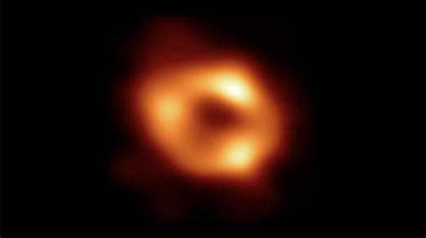 Científicos capturan la primera imagen de un agujero negro central de la Vía Láctea