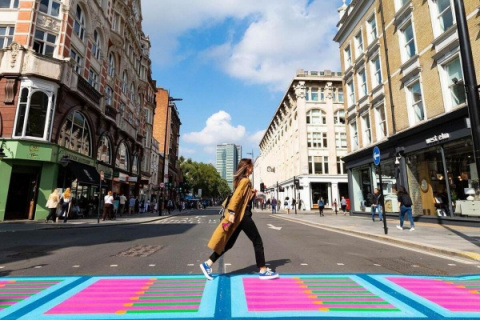 El arte salva vidas: colorear las calles previene los accidentes de tráfico en un 50%